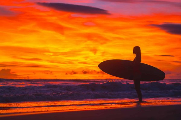 Comment choisir des robes d'été pour une silhouette en V?